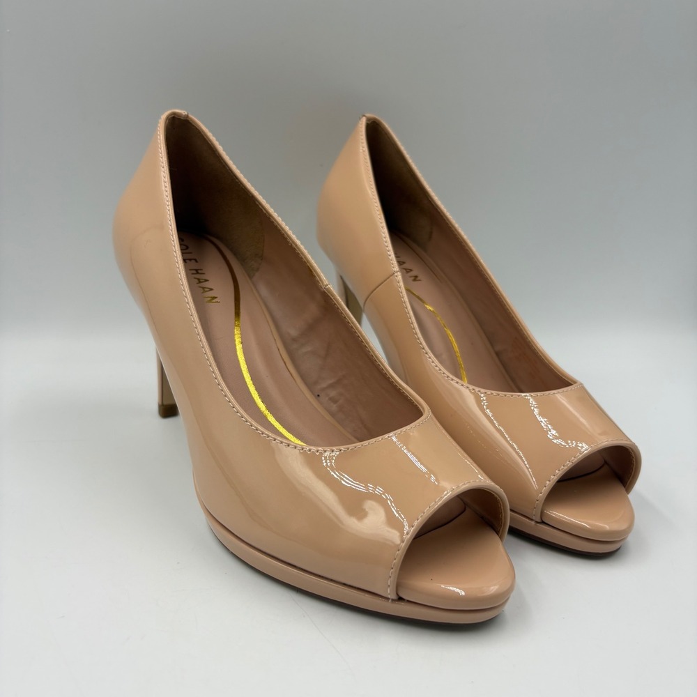 Cole Haan Peep Toe Pumps Womens 6B Beige Excellent Grand 360 Patent‎ W26815